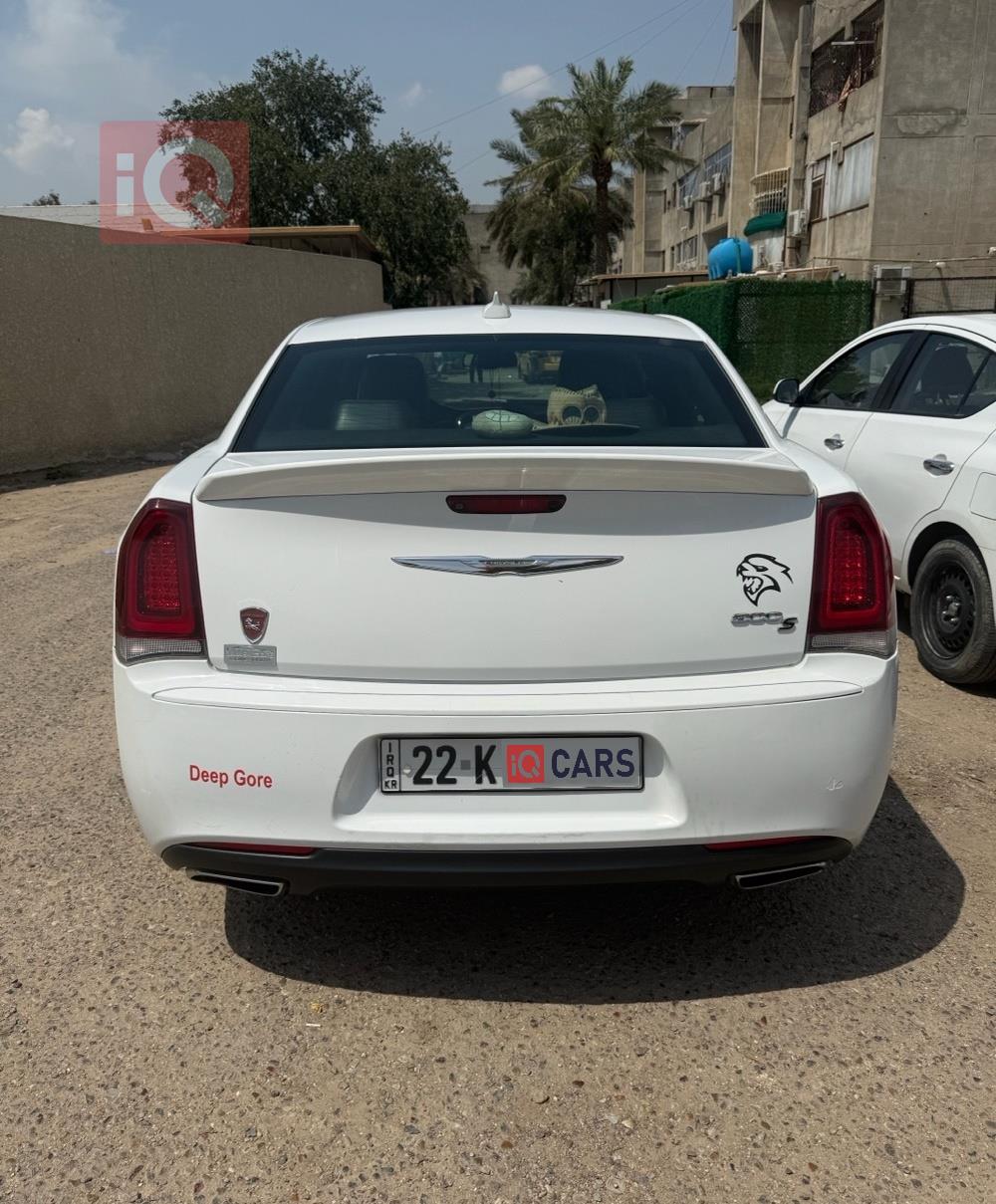 كرايسلر 300